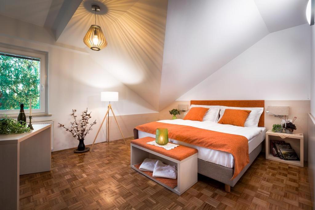 Hotel Gostilna Vovko Ново-Место Экстерьер фото